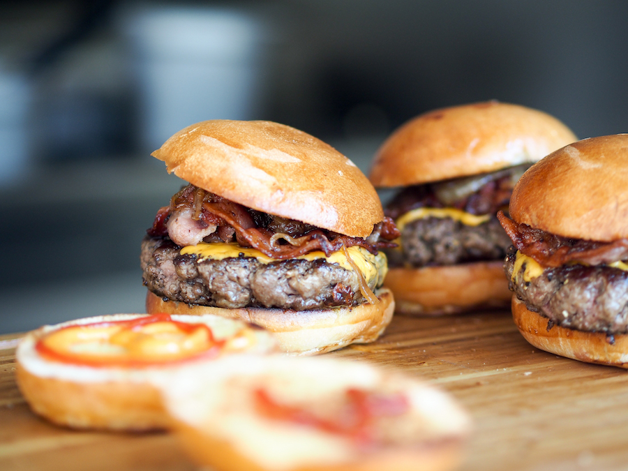 https://samples.clarifai.com/featured-models/food-hamburgers-bacon-cheese.jpg